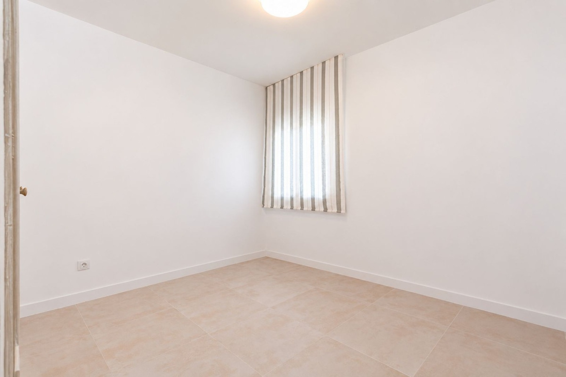 Wiederverkauf - apartment - Marbella - Guadalmina Alta