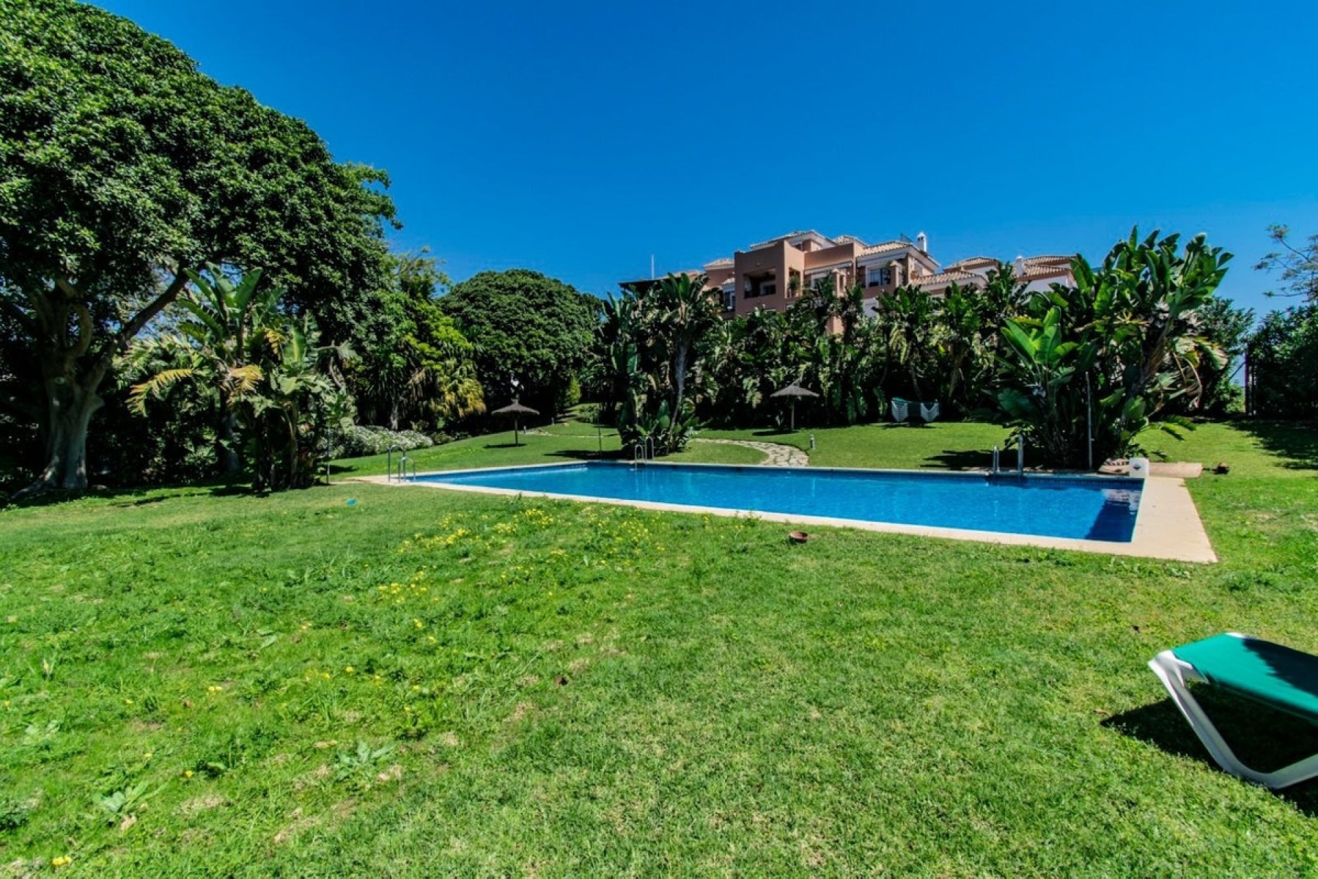 Wiederverkauf - apartment - Marbella - Guadalmina Alta