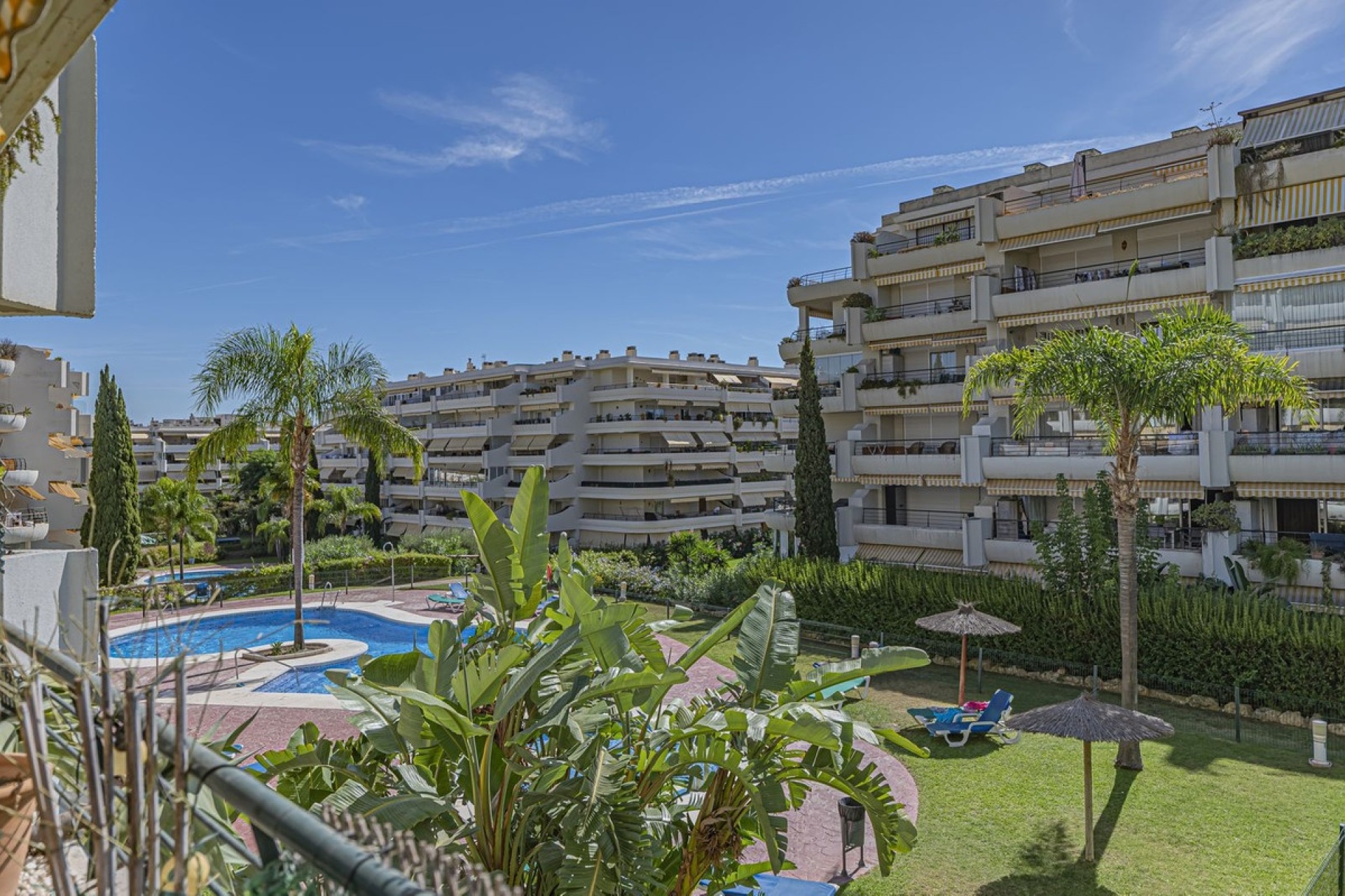 Wiederverkauf - apartment - Marbella - Guadalmina Alta