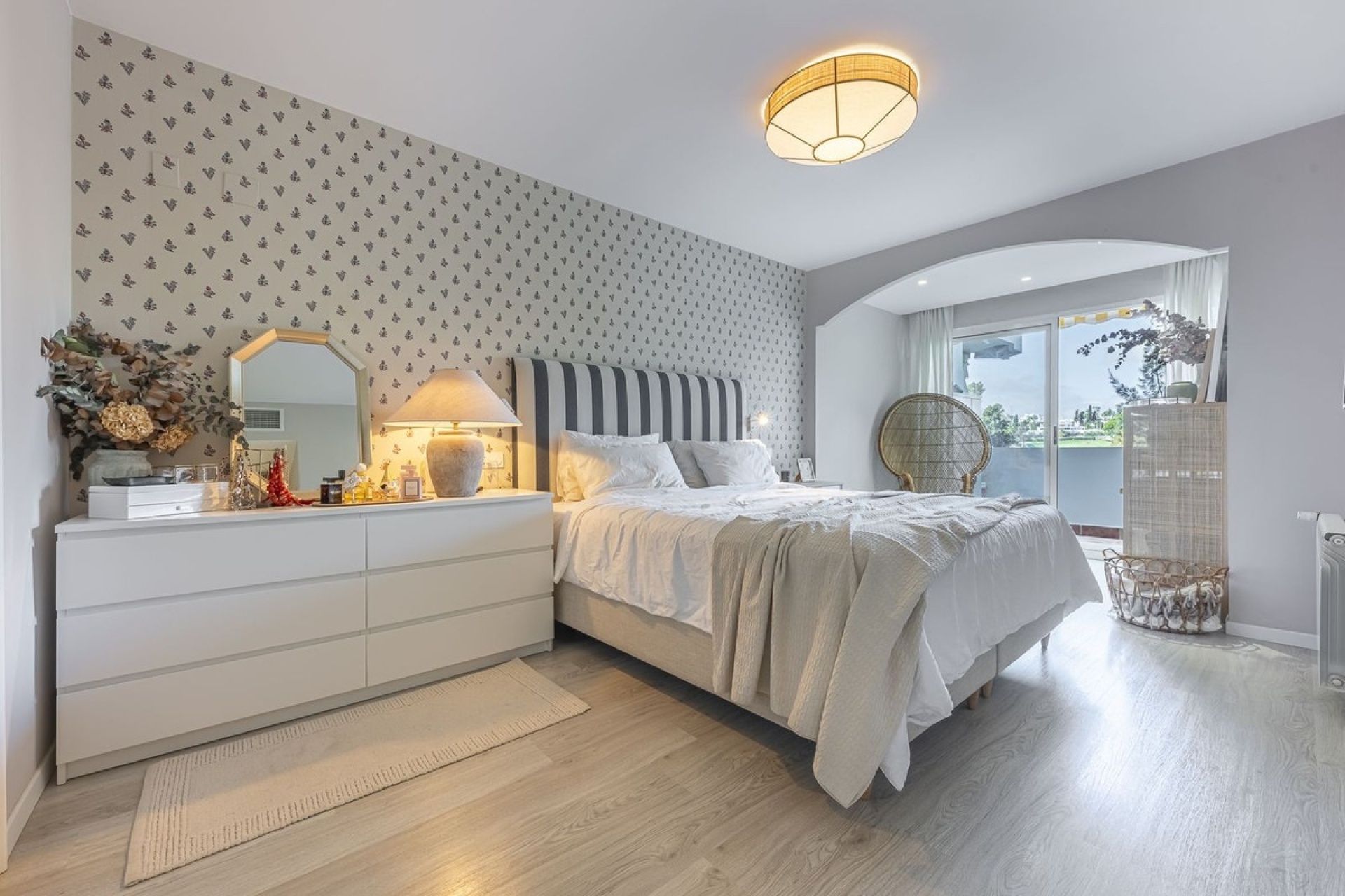 Wiederverkauf - apartment - Marbella - Guadalmina Alta