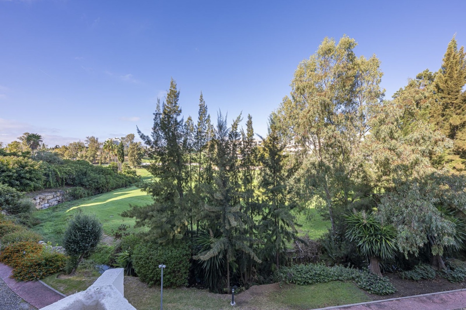 Wiederverkauf - apartment - Marbella - Guadalmina Alta