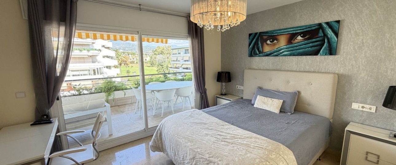 Wiederverkauf - apartment - Marbella - Guadalmina Alta