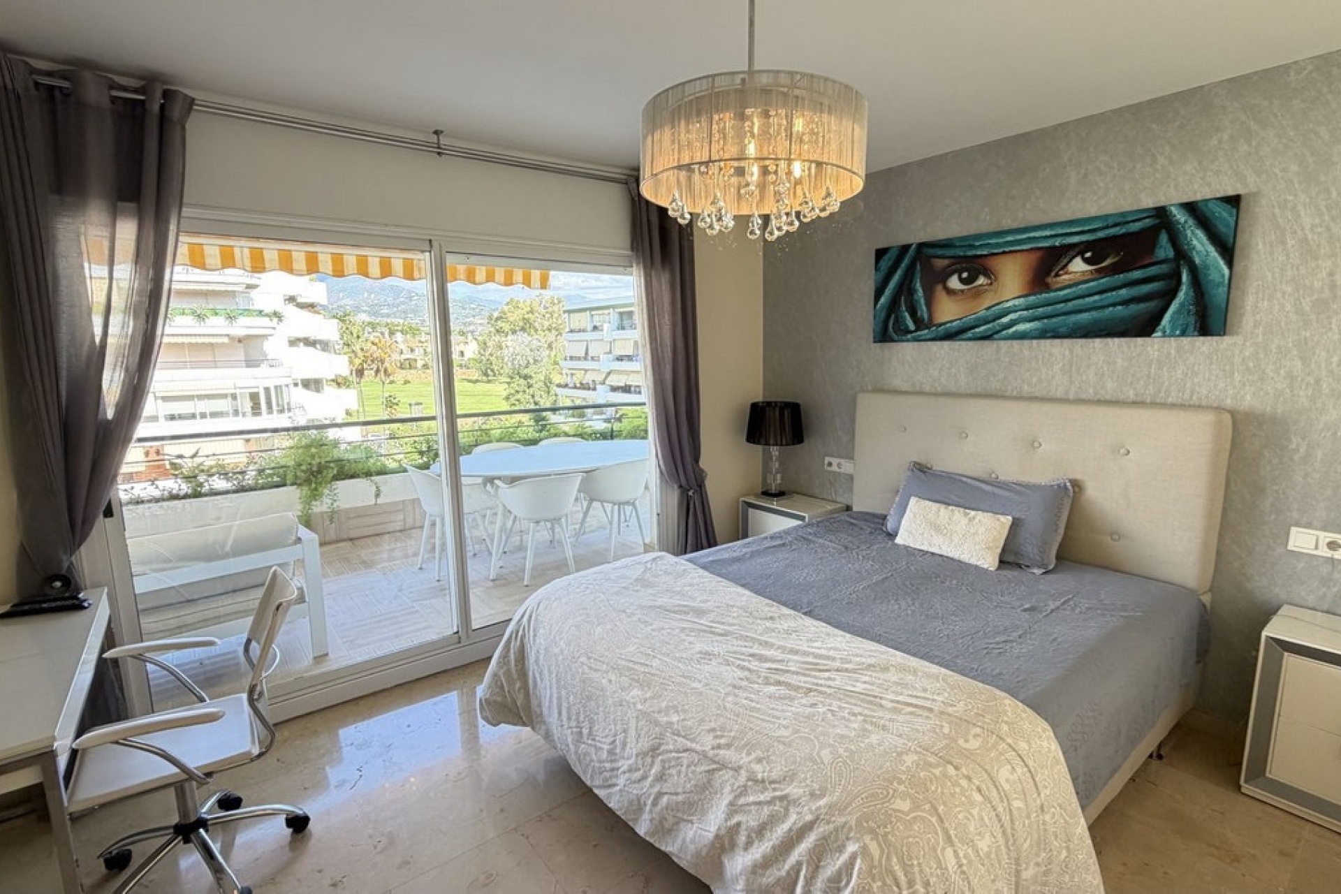 Wiederverkauf - apartment - Marbella - Guadalmina Alta