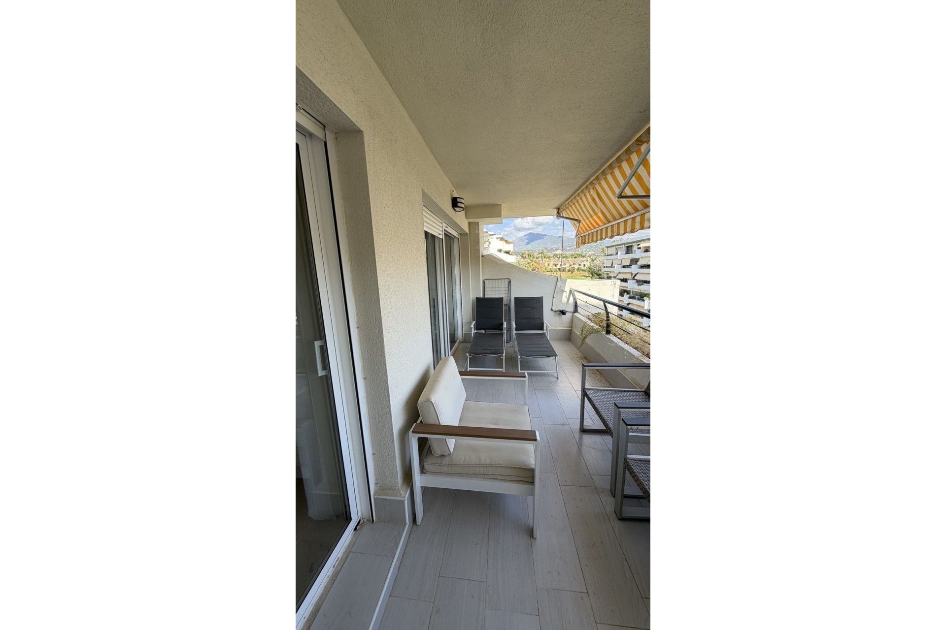Wiederverkauf - apartment - Marbella - Guadalmina Alta