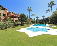 Wiederverkauf - apartment - Marbella - Guadalmina Baja