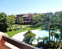 Wiederverkauf - apartment - Marbella - Guadalmina Baja