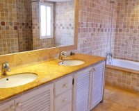 Wiederverkauf - apartment - Marbella - Guadalmina Baja