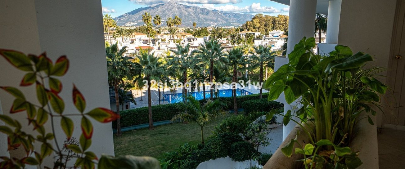 Wiederverkauf - apartment - Marbella - Guadalmina Baja