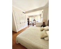 Wiederverkauf - apartment - Marbella - Guadalmina Baja