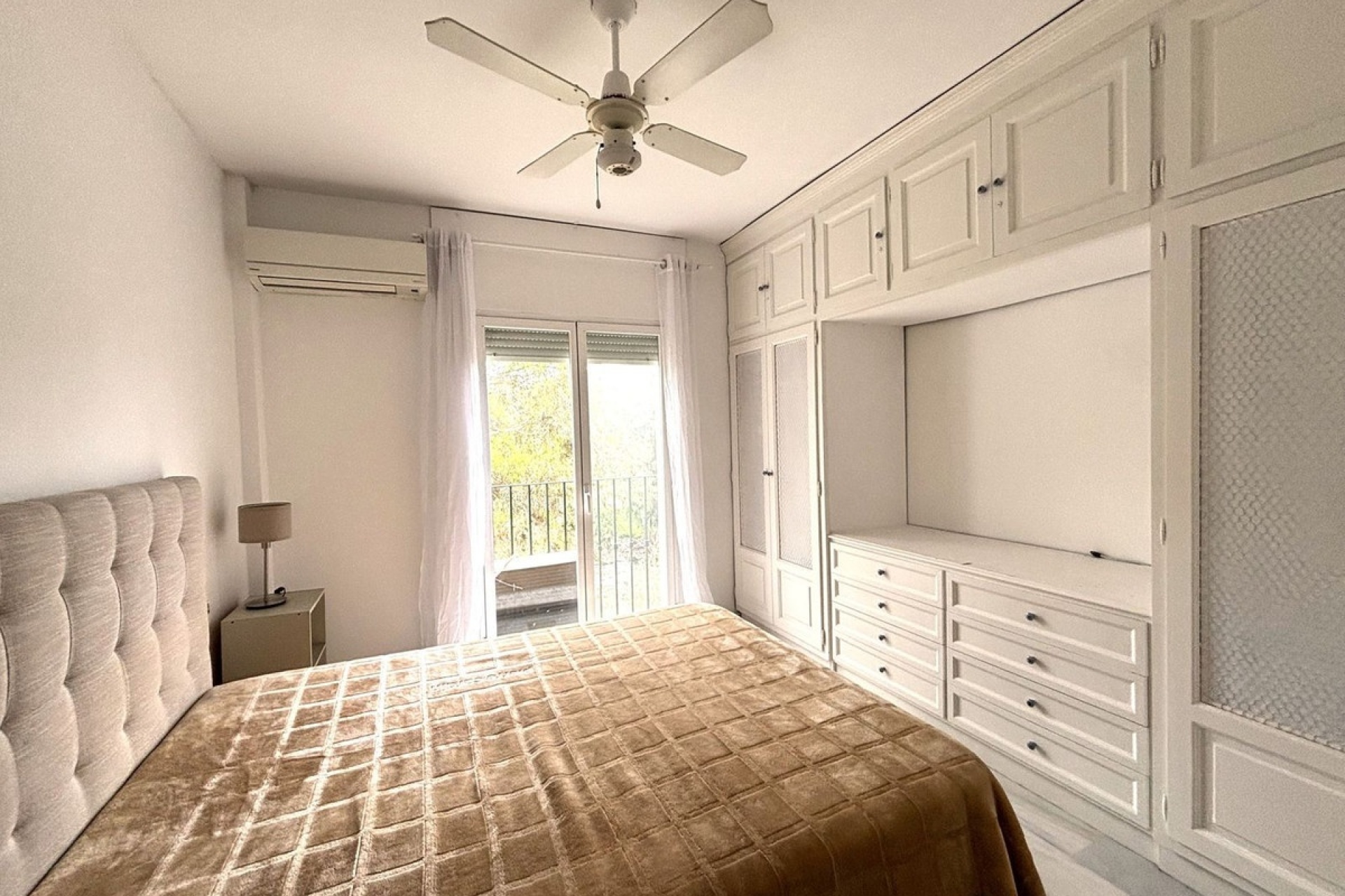 Wiederverkauf - apartment - Marbella - Guadalmina Baja