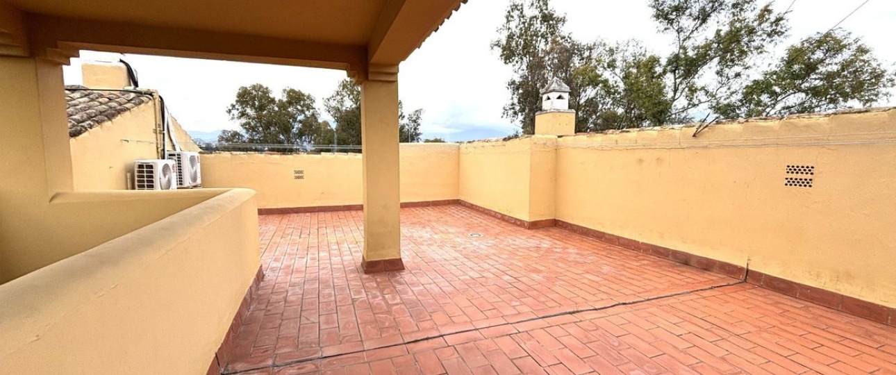 Wiederverkauf - apartment - Marbella - Guadalmina Baja
