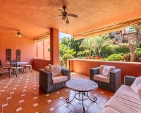 Wiederverkauf - apartment - Marbella - Guadalmina Baja