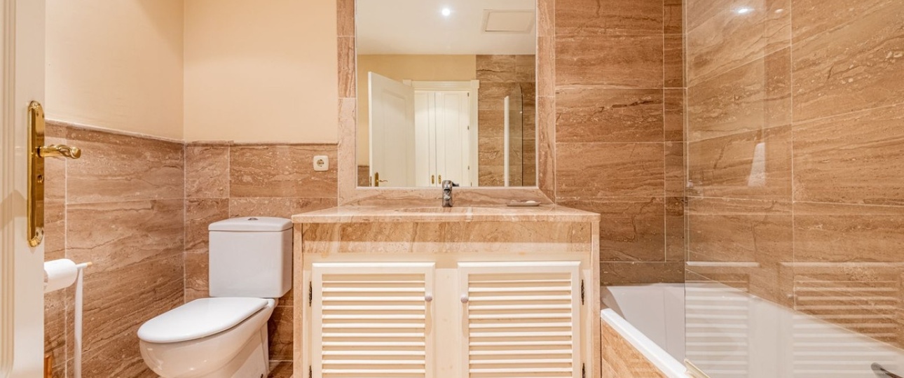 Wiederverkauf - apartment - Marbella - Guadalmina Baja