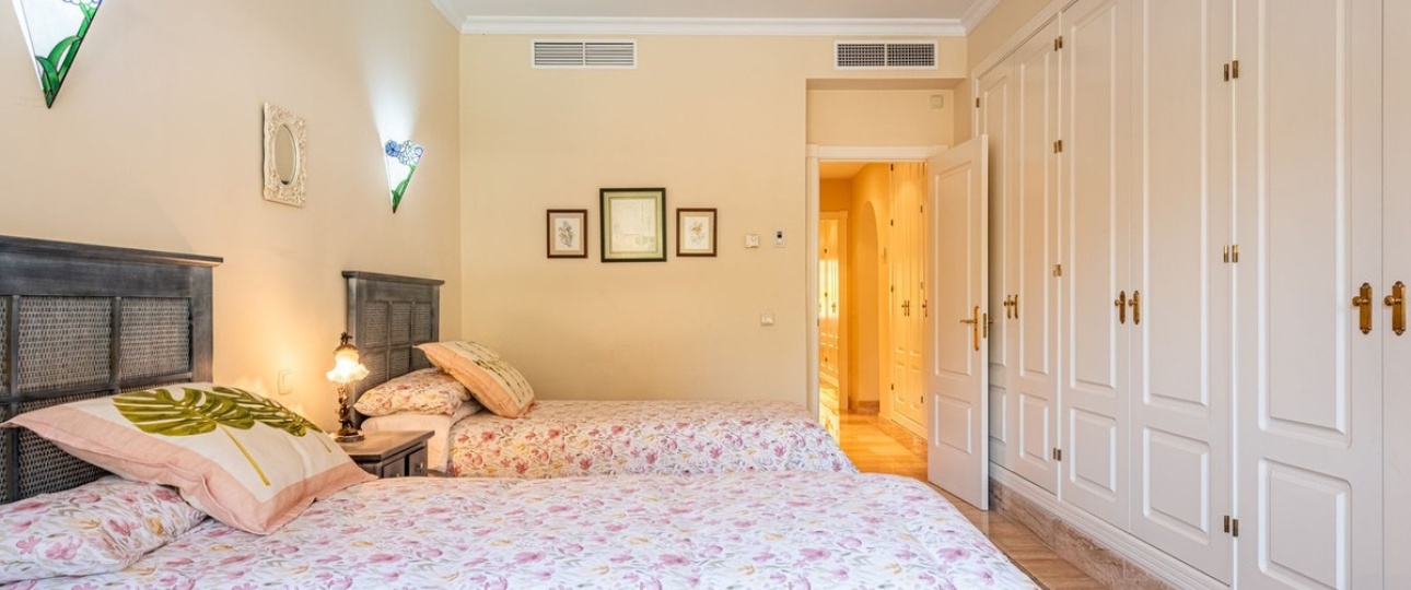 Wiederverkauf - apartment - Marbella - Guadalmina Baja