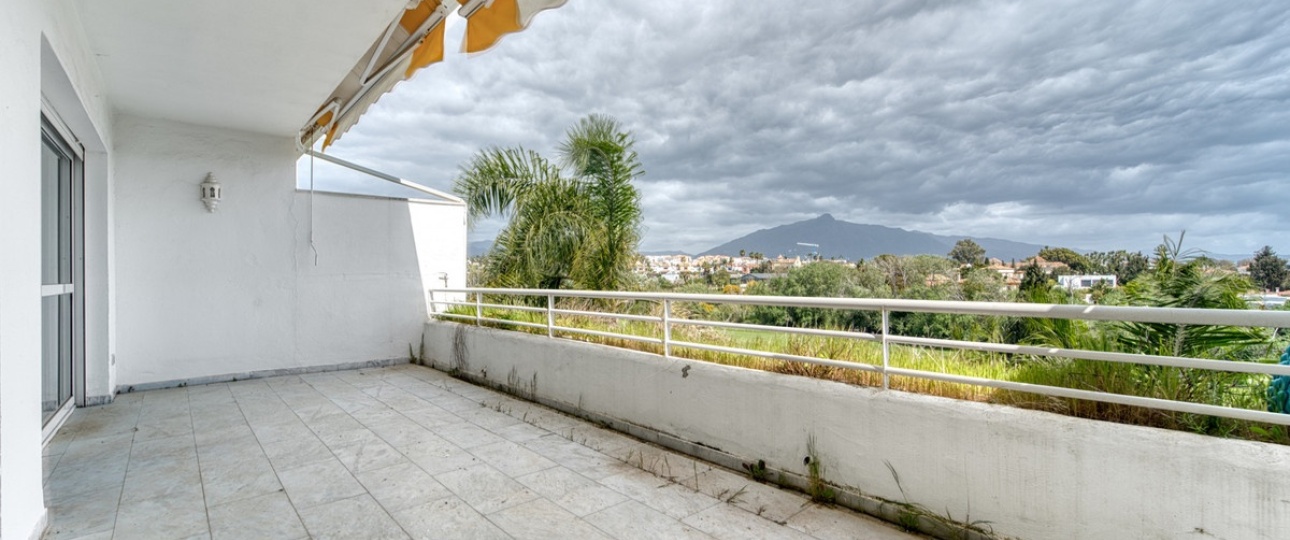 Wiederverkauf - apartment - Marbella - Guadalmina Baja
