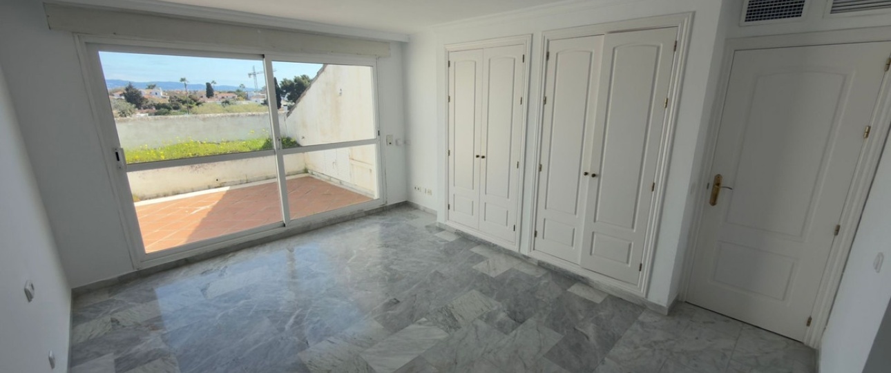 Wiederverkauf - apartment - Marbella - Guadalmina Baja