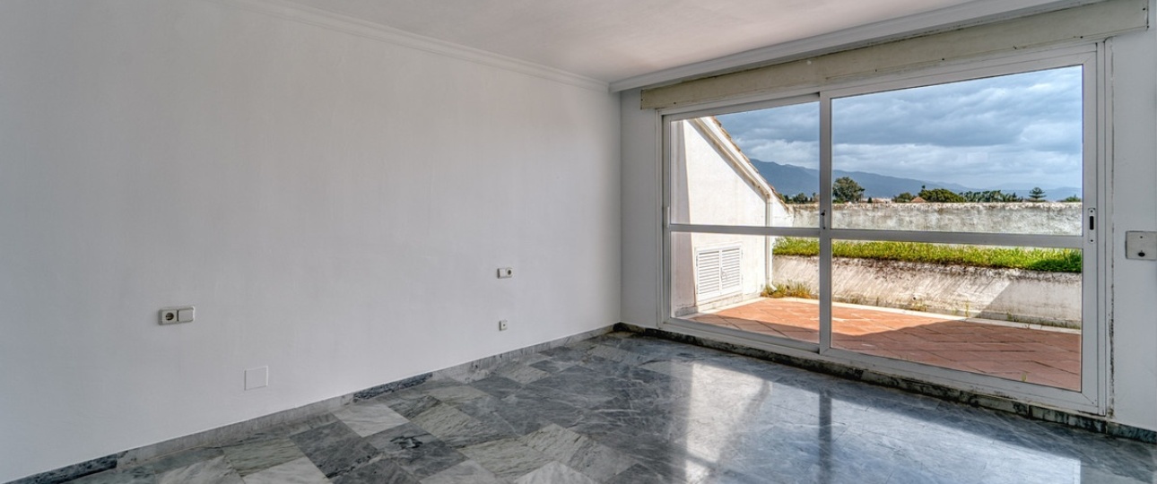 Wiederverkauf - apartment - Marbella - Guadalmina Baja
