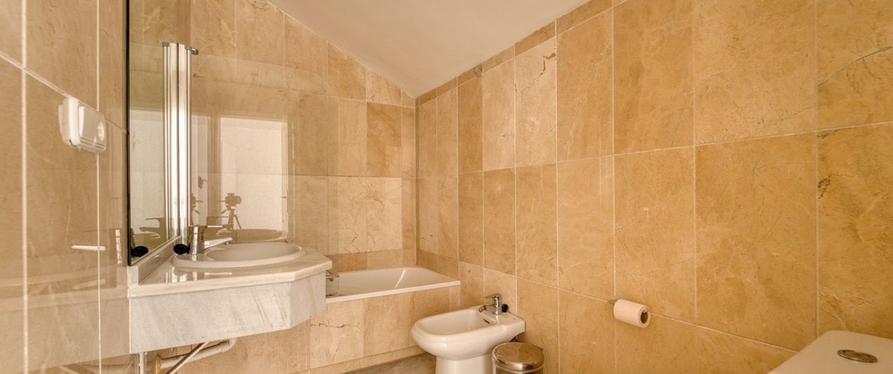 Wiederverkauf - apartment - Marbella - Guadalmina Baja
