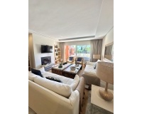 Wiederverkauf - apartment - Marbella - Guadalmina Baja