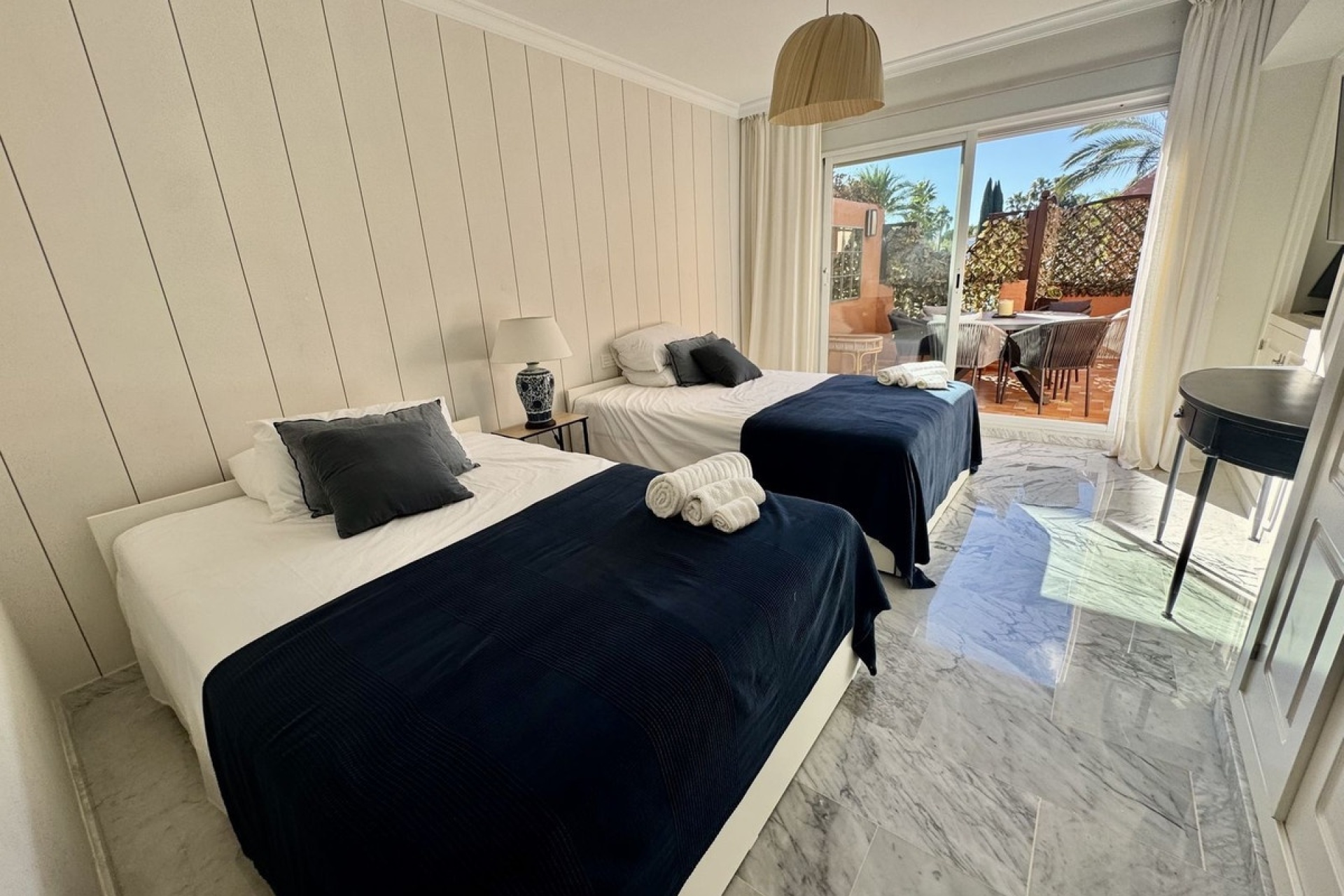 Wiederverkauf - apartment - Marbella - Guadalmina Baja