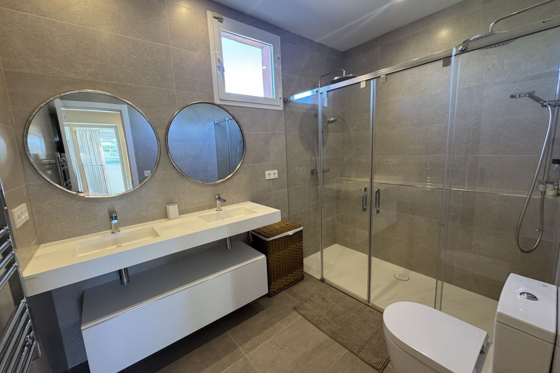 Wiederverkauf - apartment - Marbella - Guadalmina Baja