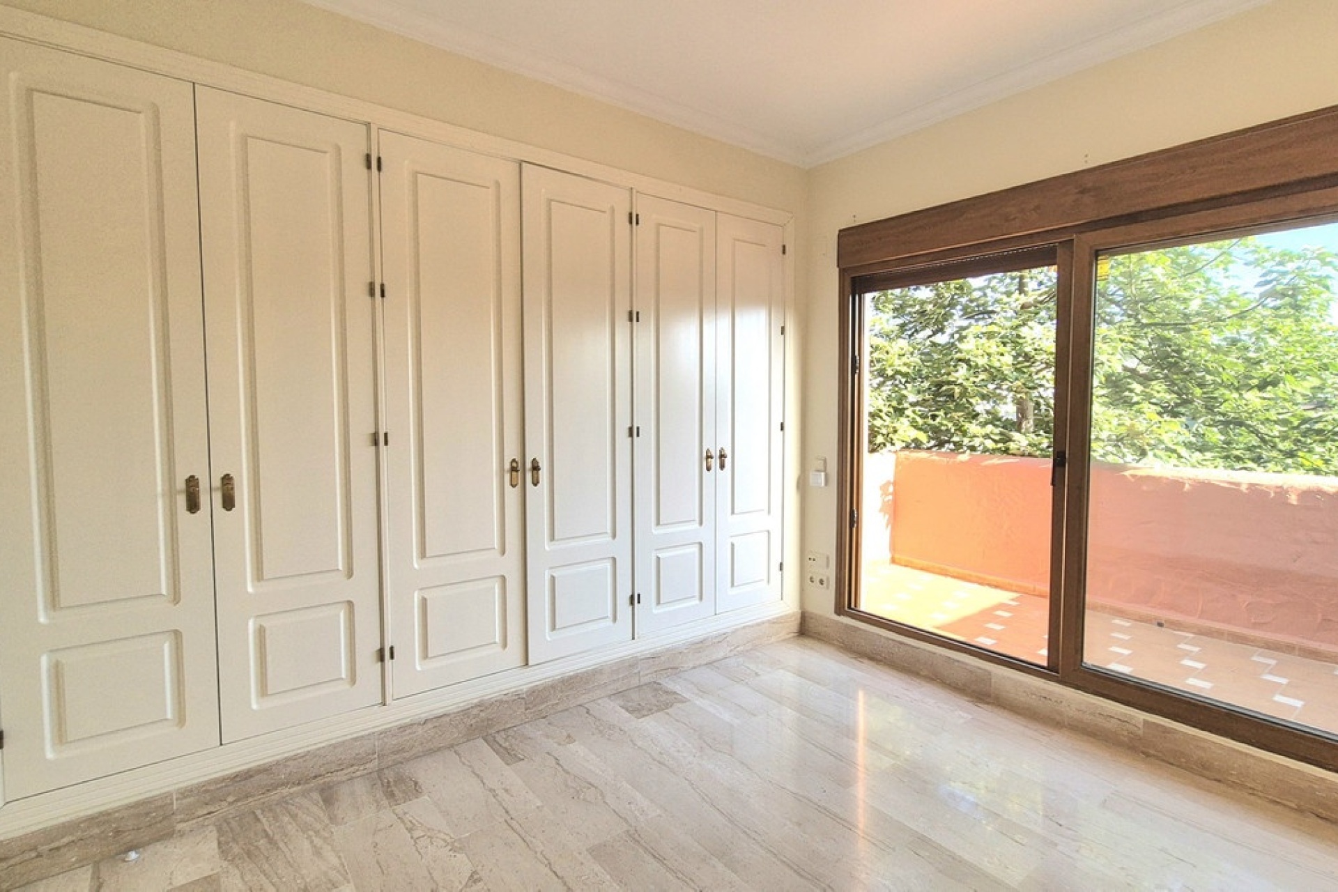 Wiederverkauf - apartment - Marbella - Guadalmina Baja