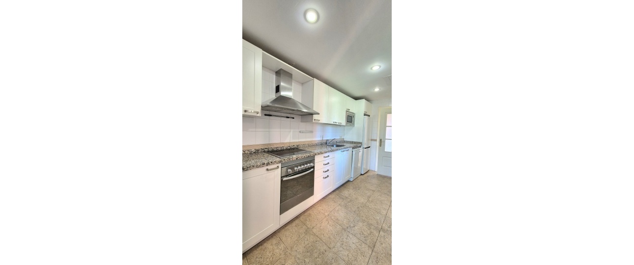Wiederverkauf - apartment - Marbella - Guadalmina Baja