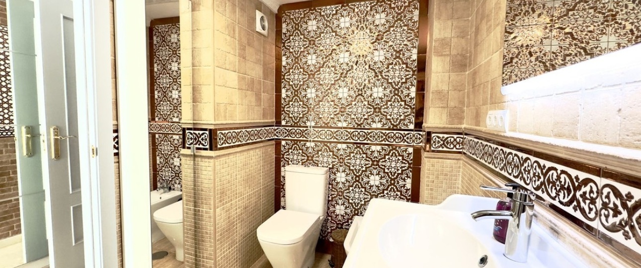 Wiederverkauf - apartment - Marbella - Guadalmina Baja