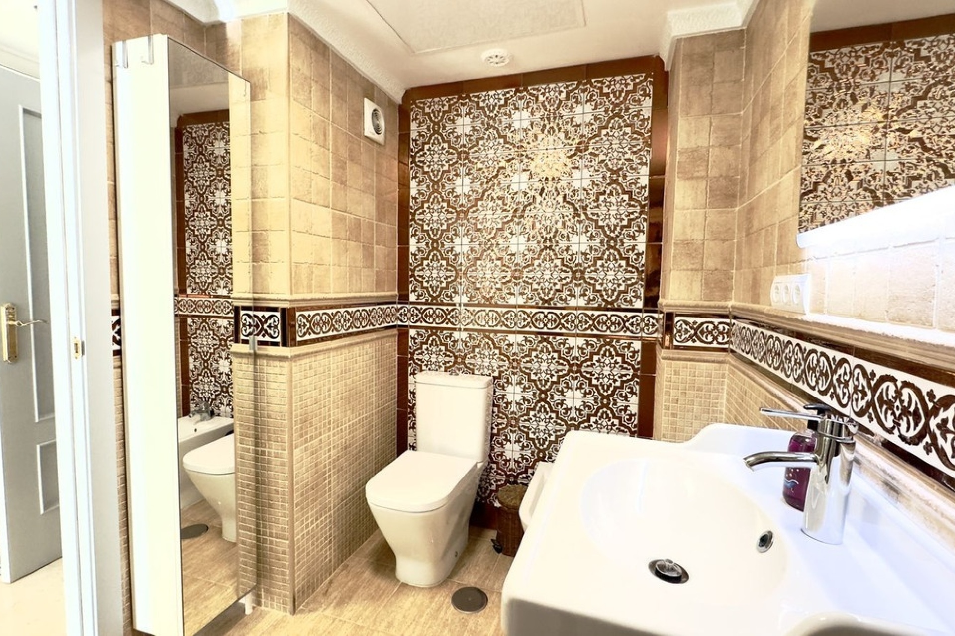 Wiederverkauf - apartment - Marbella - Guadalmina Baja