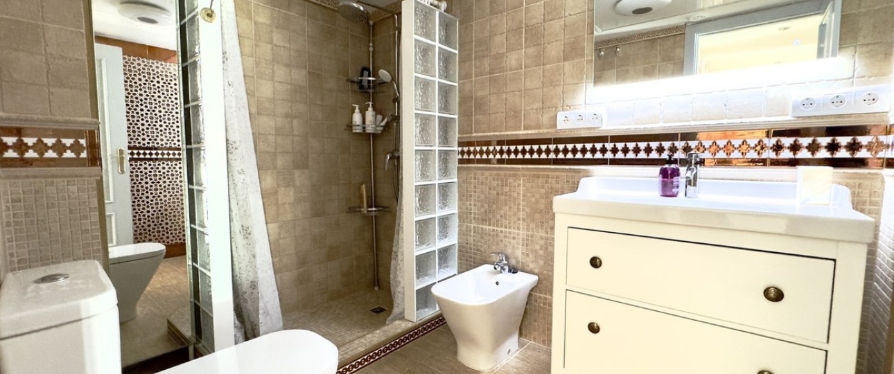 Wiederverkauf - apartment - Marbella - Guadalmina Baja