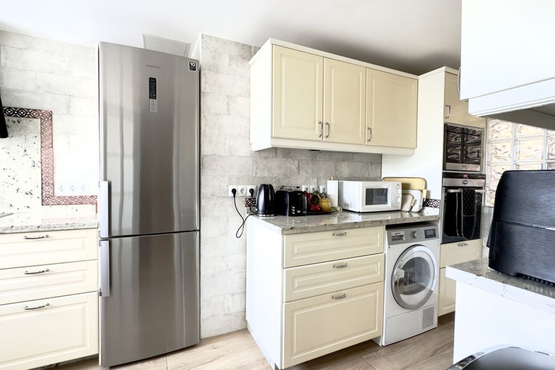 Wiederverkauf - apartment - Marbella - Guadalmina Baja