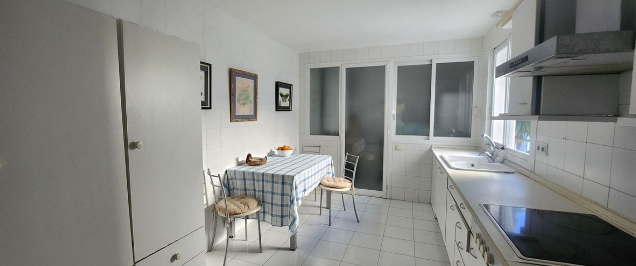 Wiederverkauf - apartment - Marbella - Guadalmina Baja
