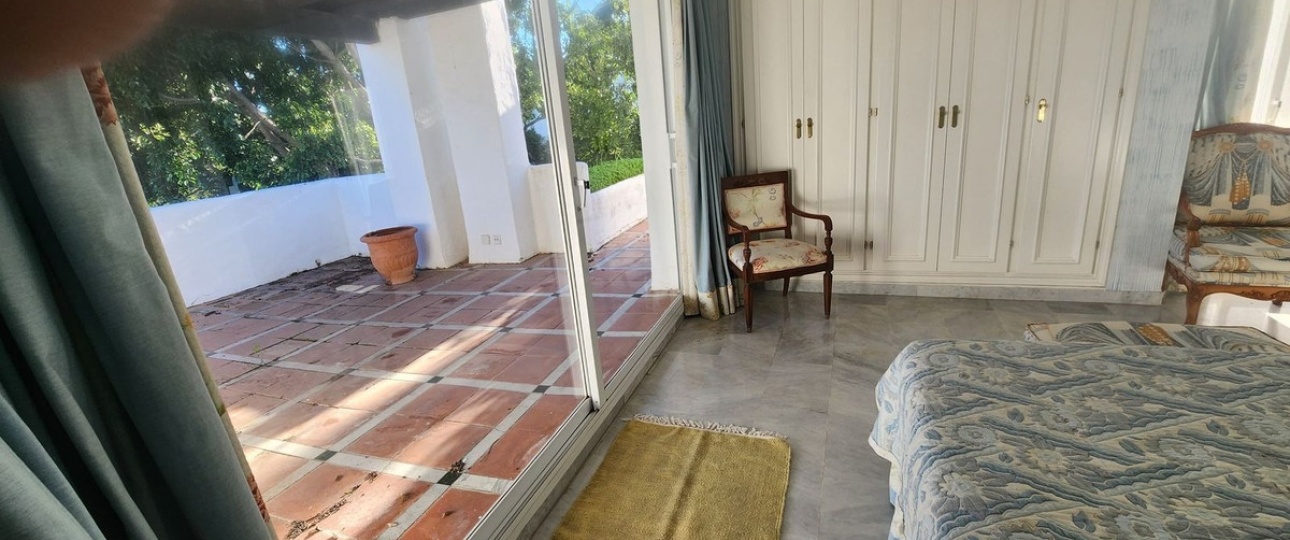 Wiederverkauf - apartment - Marbella - Guadalmina Baja