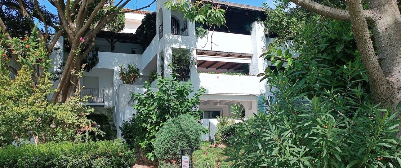 Wiederverkauf - apartment - Marbella - Guadalmina Baja