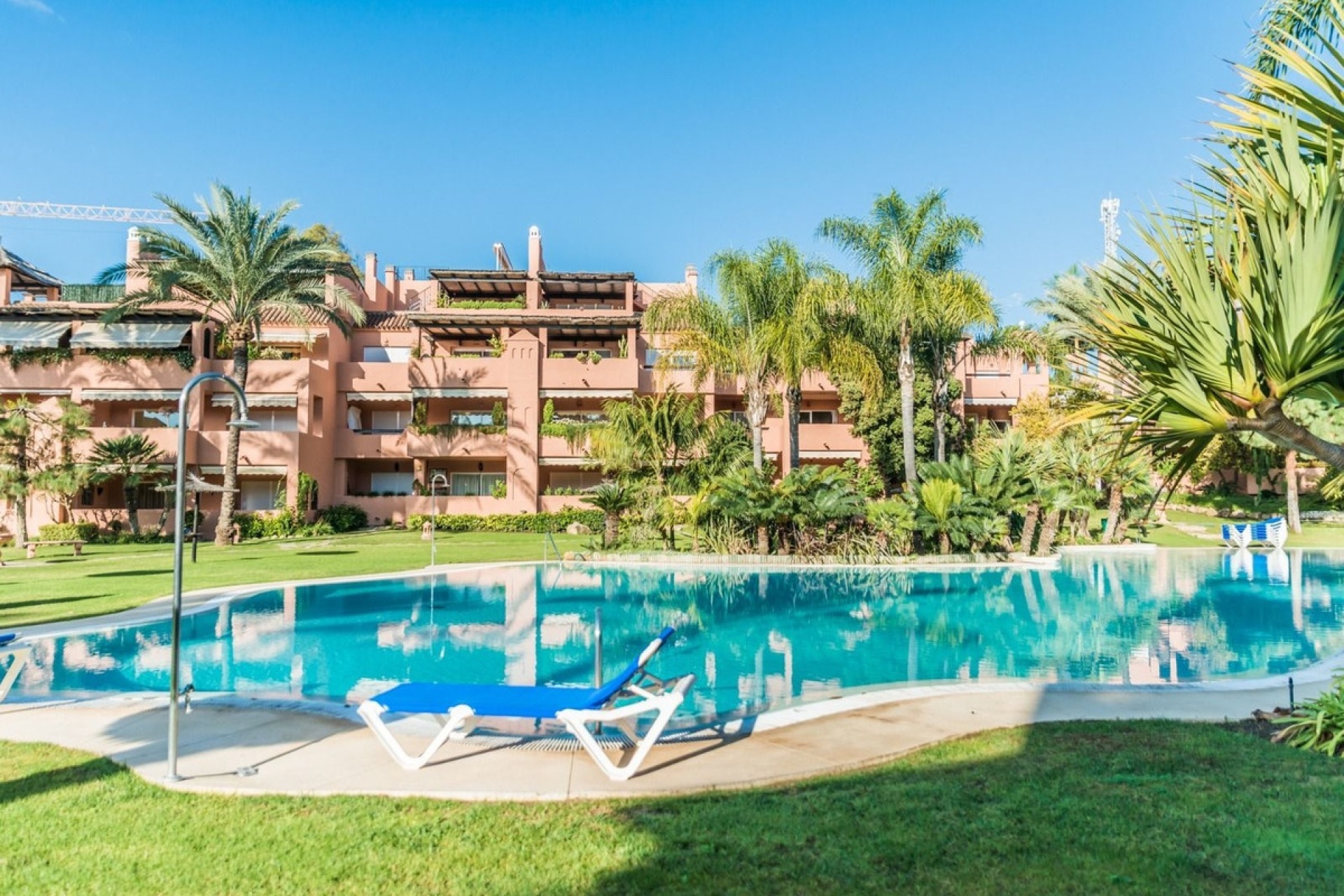 Wiederverkauf - apartment - Marbella - Guadalmina Baja