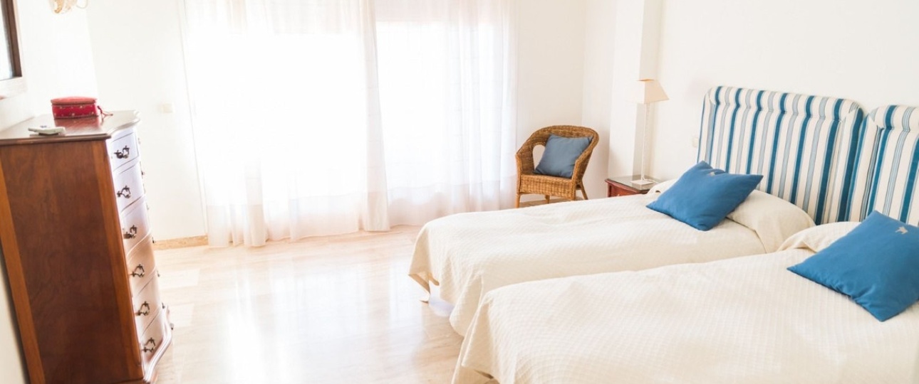Wiederverkauf - apartment - Marbella - Guadalmina Baja