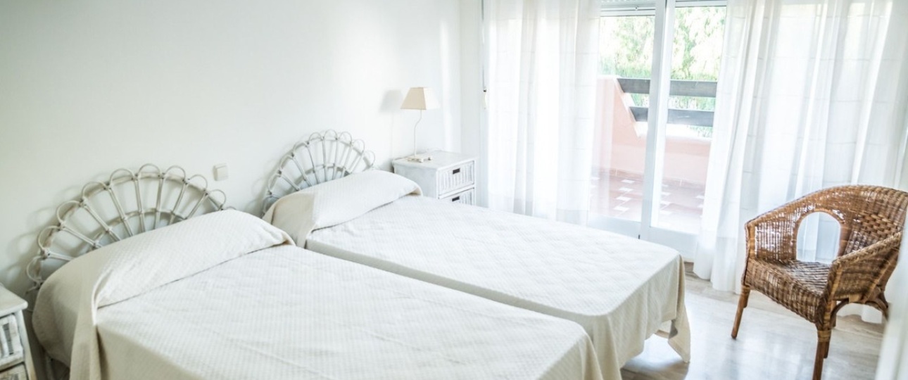 Wiederverkauf - apartment - Marbella - Guadalmina Baja