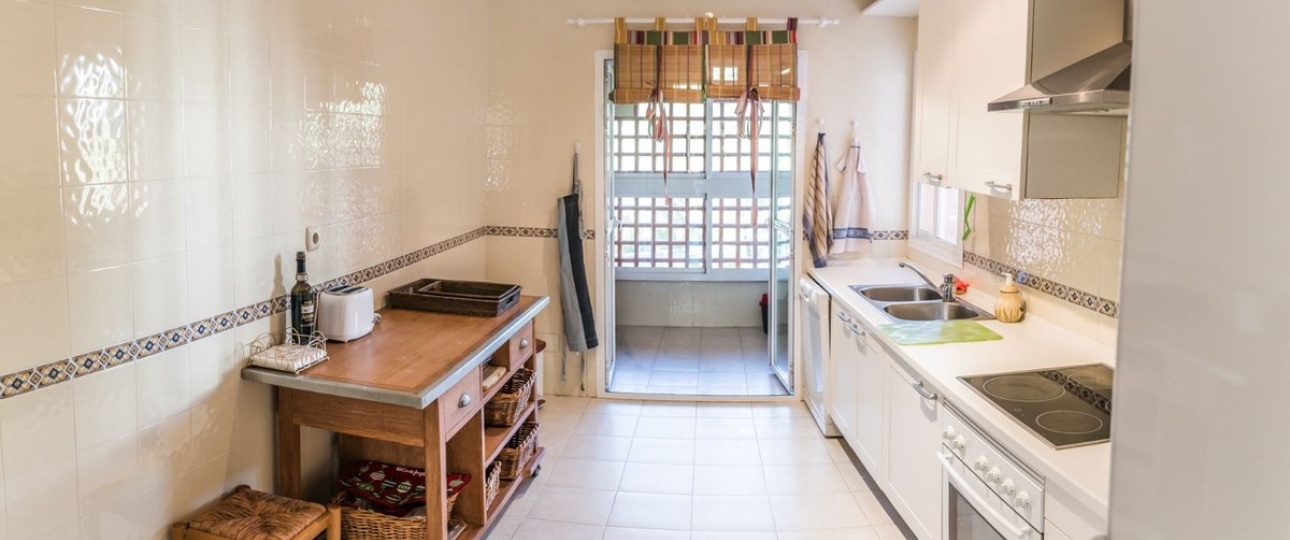 Wiederverkauf - apartment - Marbella - Guadalmina Baja