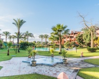 Wiederverkauf - apartment - Marbella - Guadalmina Baja