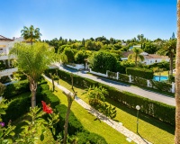 Wiederverkauf - apartment - Marbella - Guadalmina Baja
