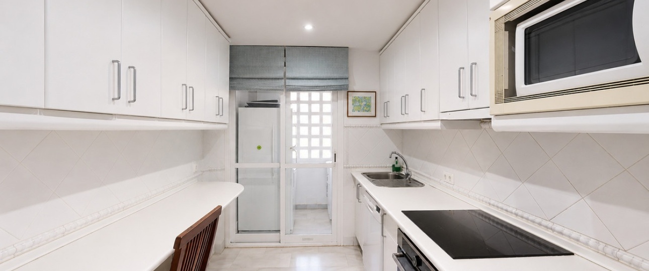 Wiederverkauf - apartment - Marbella - Guadalmina Baja