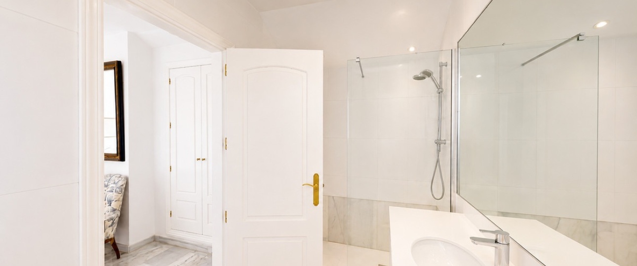 Wiederverkauf - apartment - Marbella - Guadalmina Baja