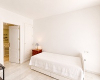 Wiederverkauf - apartment - Marbella - Guadalmina Baja