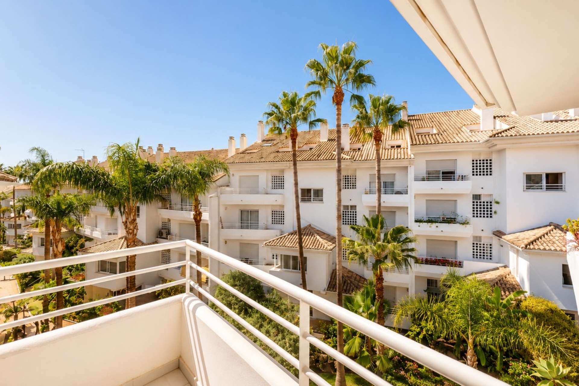 Wiederverkauf - apartment - Marbella - Guadalmina Baja