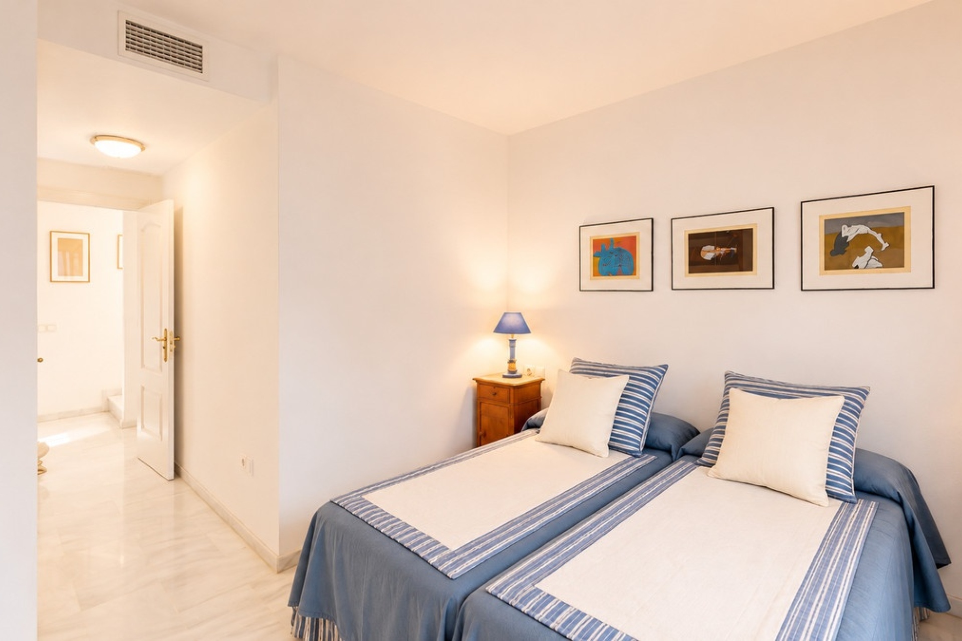 Wiederverkauf - apartment - Marbella - Guadalmina Baja
