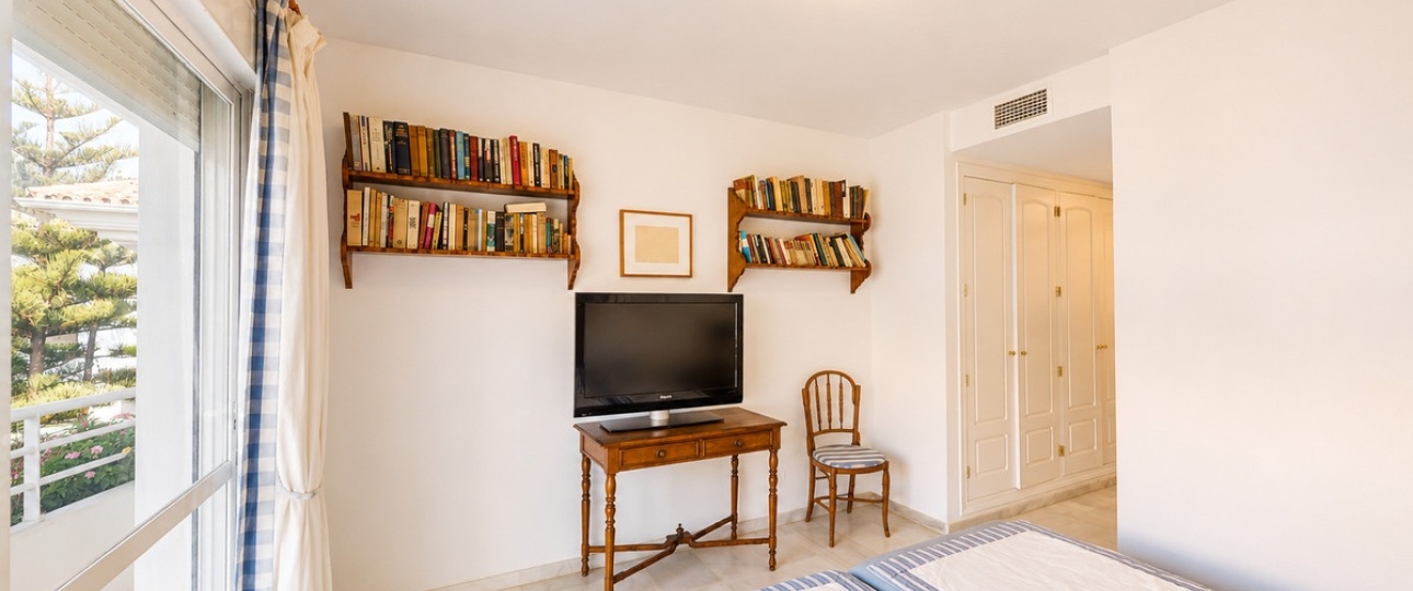 Wiederverkauf - apartment - Marbella - Guadalmina Baja