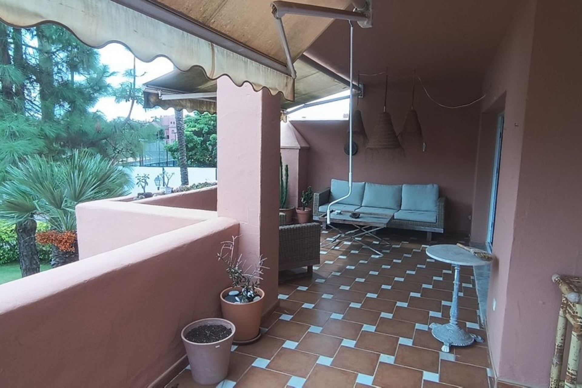 Wiederverkauf - apartment - Marbella - Guadalmina Baja