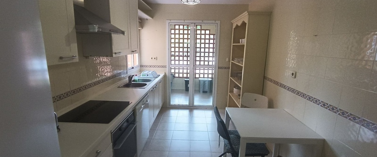 Wiederverkauf - apartment - Marbella - Guadalmina Baja