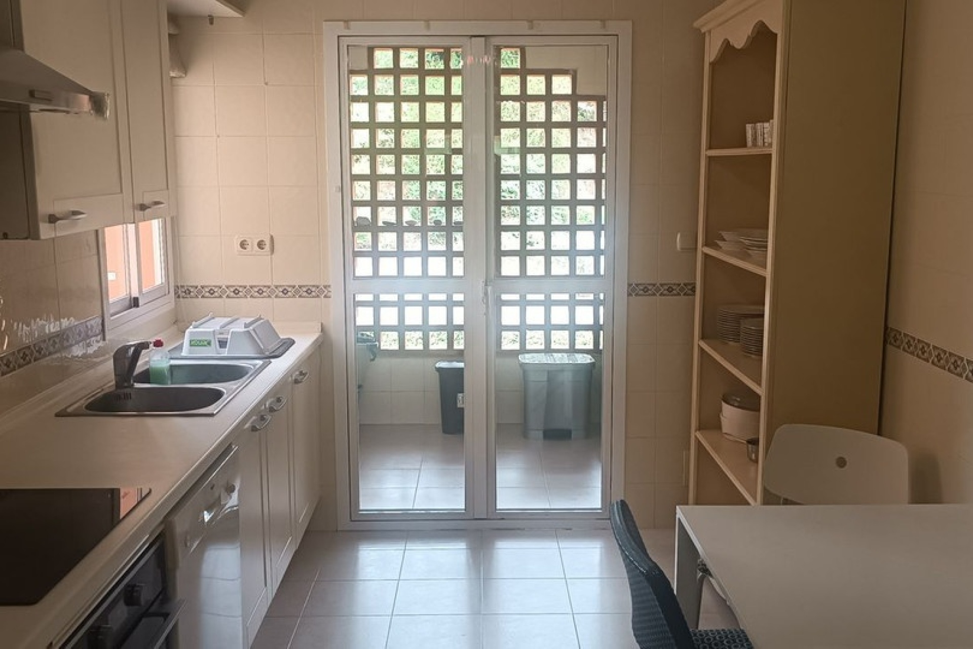 Wiederverkauf - apartment - Marbella - Guadalmina Baja