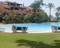 Wiederverkauf - apartment - Marbella - Guadalmina Baja